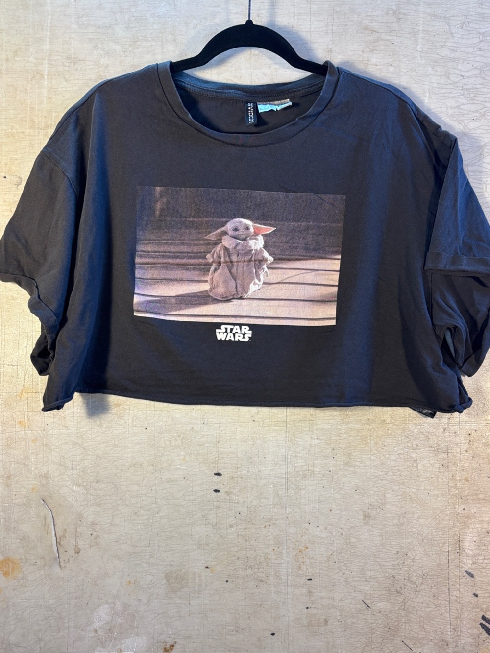 Star Wars Black Cropped Kids Tee with Grogu Graphic
